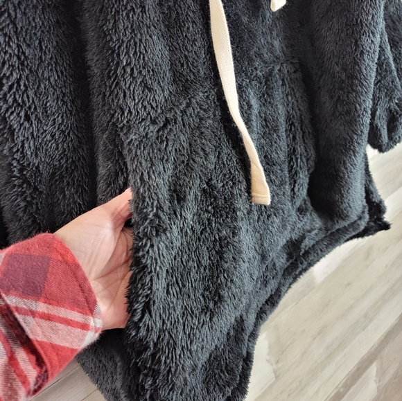 Zenana Outfitters Cozy Oversized Hooded Teddy Black Sweatshirt Size Large - Picture 8 of 13